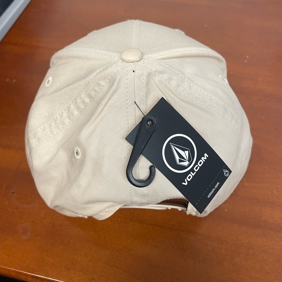 Volcom V Square Snapback 2 - Picture 2 of 3